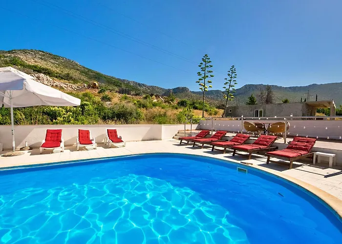 Meridiana-8 By Interhome