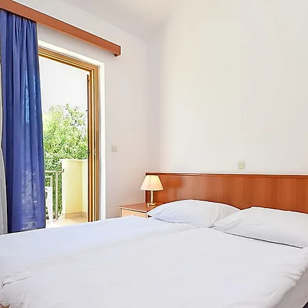 Meridiana-8 By Interhome *